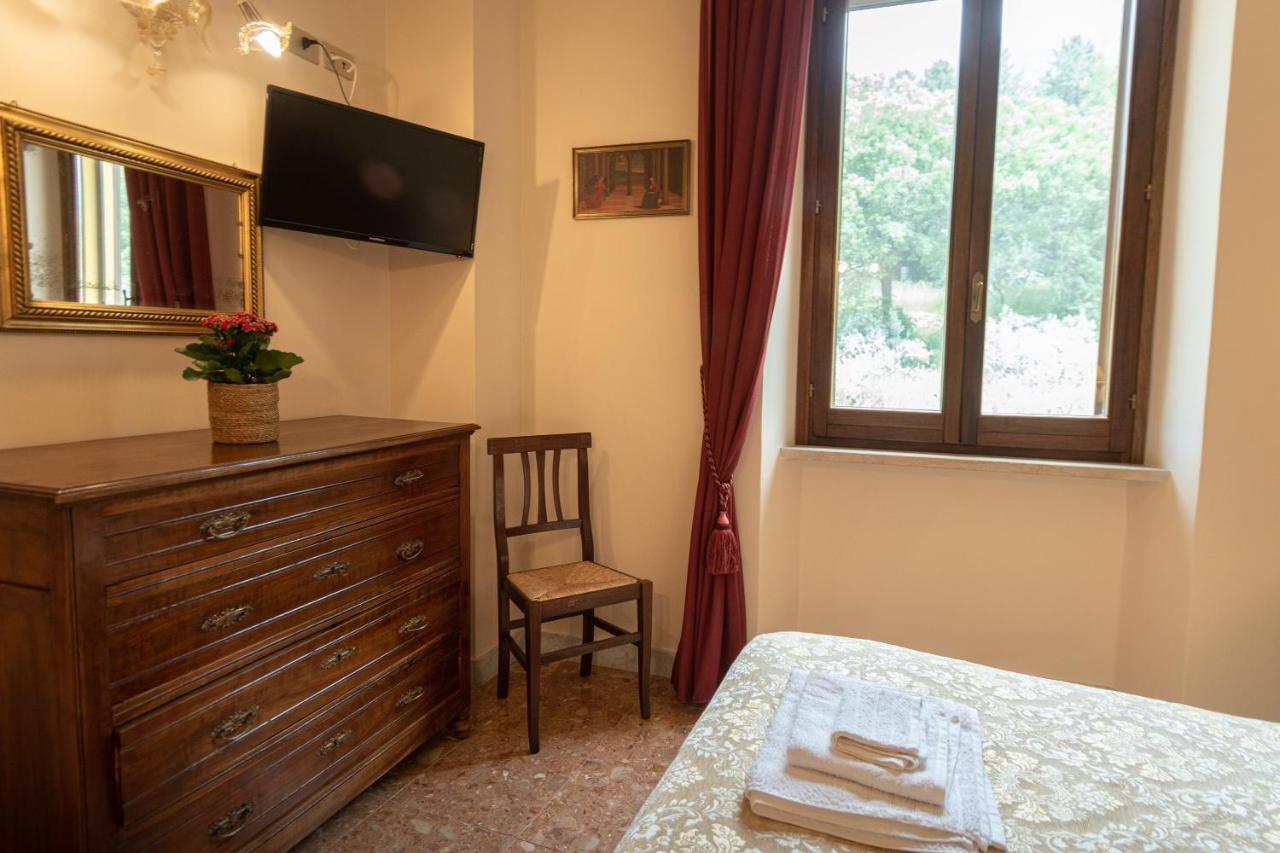 Agriturismo Villa Val D'Olivi Capodacqua  Εξωτερικό φωτογραφία