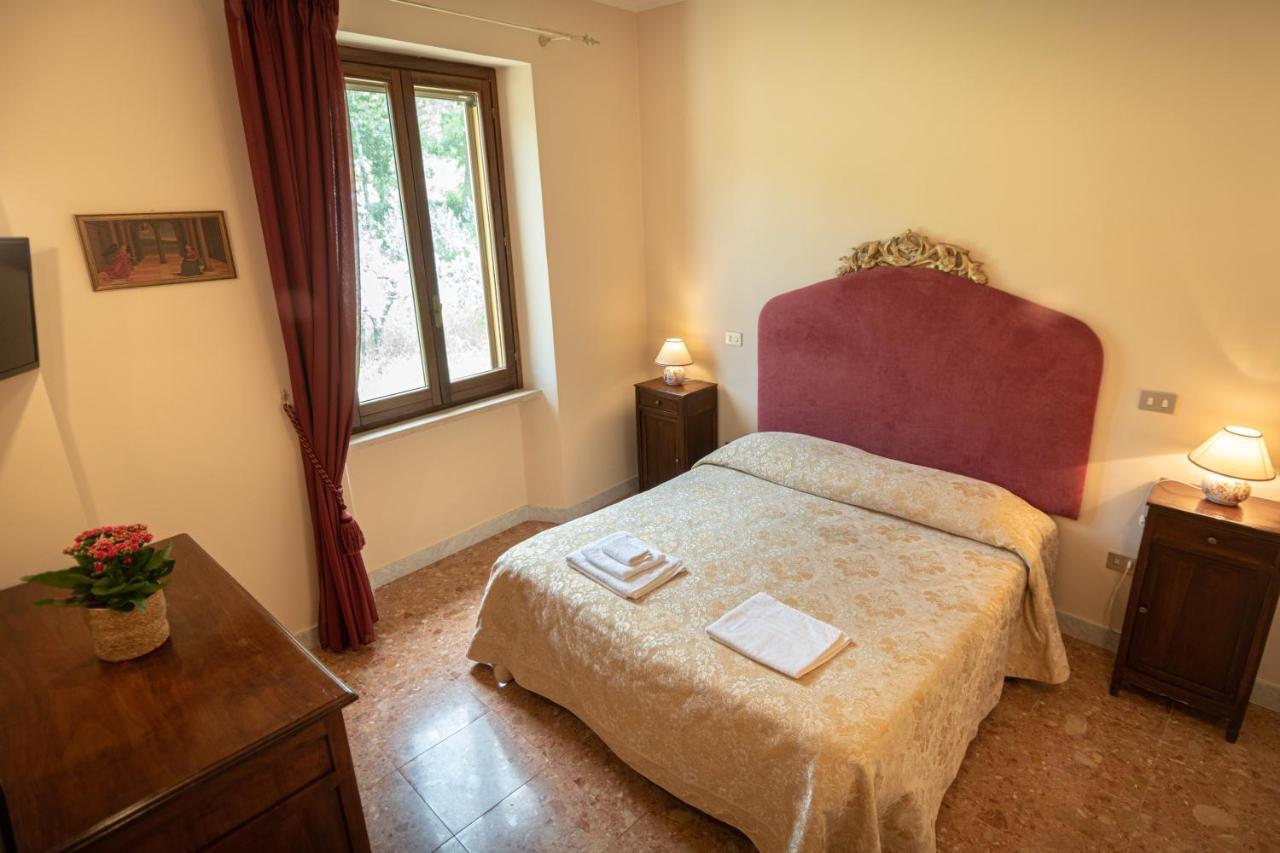 Agriturismo Villa Val D'Olivi Capodacqua  Εξωτερικό φωτογραφία