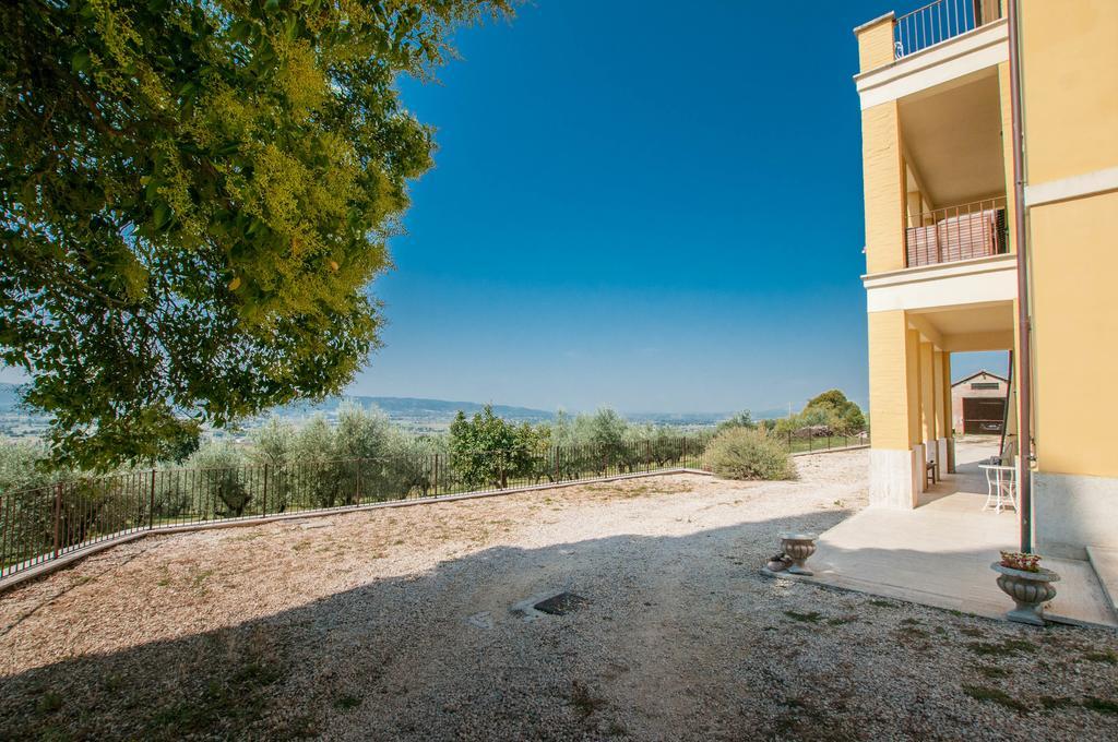 Agriturismo Villa Val D'Olivi Capodacqua  Εξωτερικό φωτογραφία