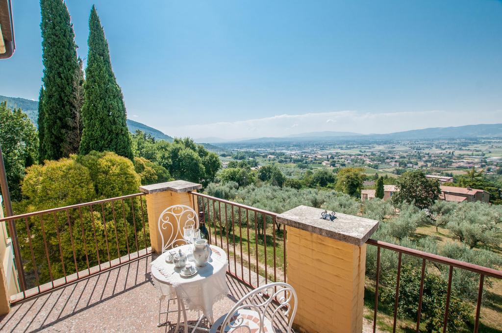 Agriturismo Villa Val D'Olivi Capodacqua  Εξωτερικό φωτογραφία